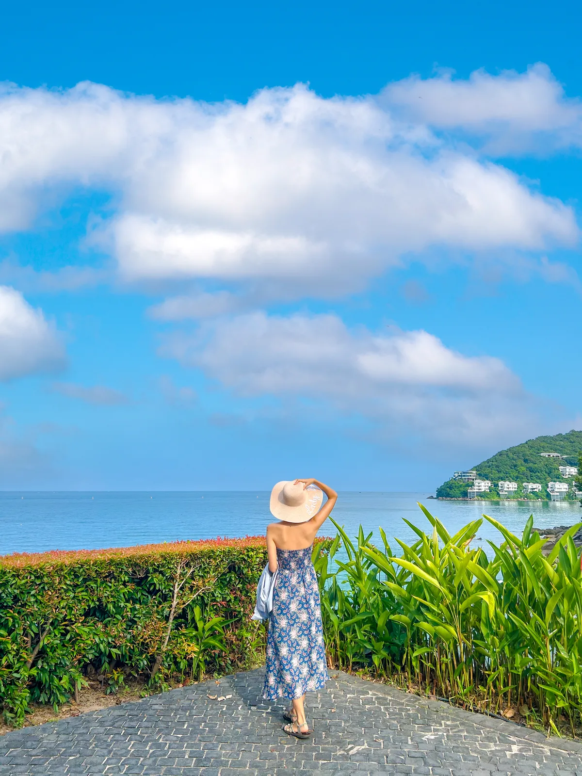 Clifftop walkway overlooking the ocean at Premier Village Phu Quoc